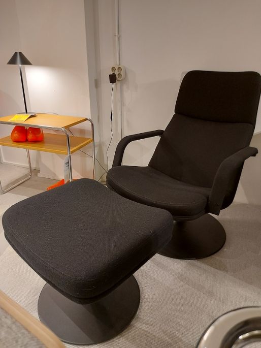 Artifort F 156 + P 142 showroommodel