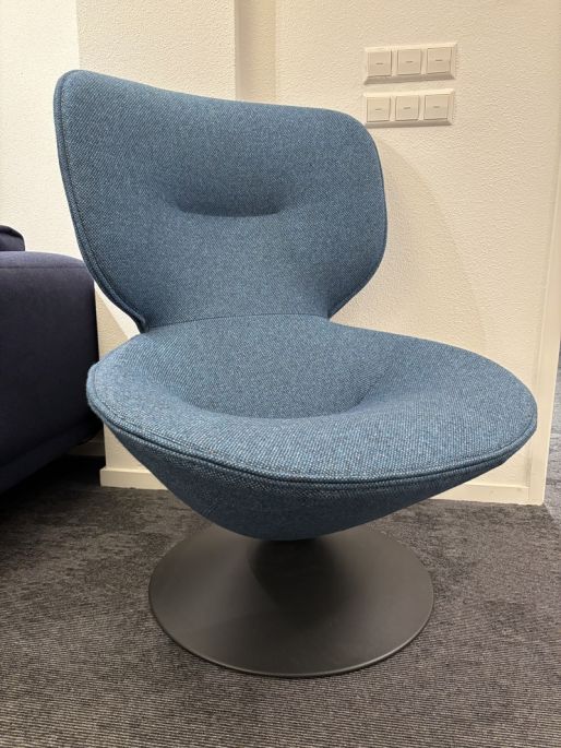 Artifort Moon showroommodel