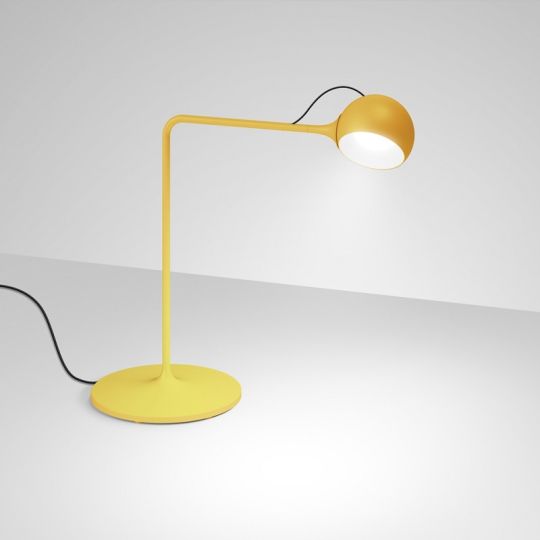 Artemide Ixa tafellamp geel