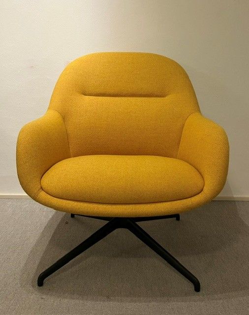 Muuto Fiber Lounge arm swivel showroommodel