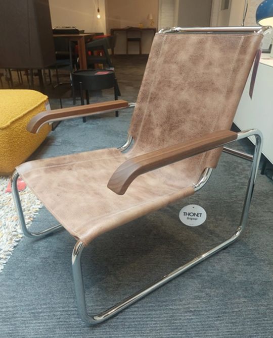 Thonet S35 L fauteuil in met Buffelleder Showroommodel