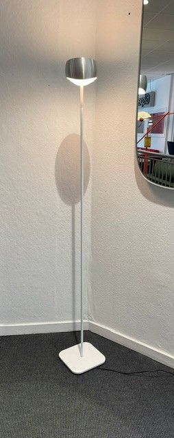 Oligo Grace Curved Vloerlamp showroommodel