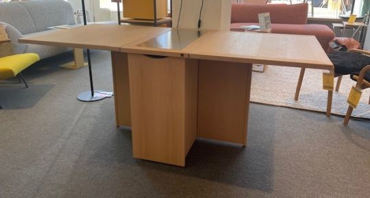 Skovby 101 uitklaptafel showroommodel