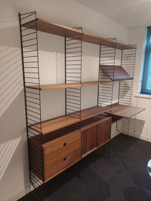 String Furniture System Showroommodel