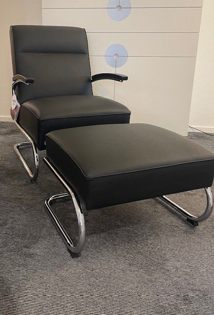 Thonet S412 fauteuil met voetenbank Showroom model