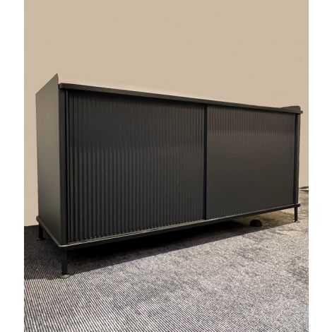 Muuto Enfold dressior showroommodel