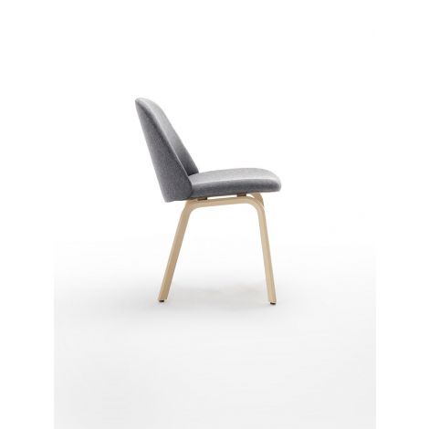 Arco Close eetkamerstoel in stof Kvadrat Umami 