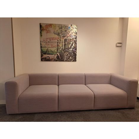 Hay Mags Bank Showroommodel